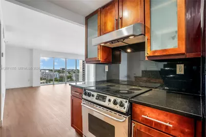 11111 Biscayne Blvd #10H, Miami, FL 33181 - Photo 9