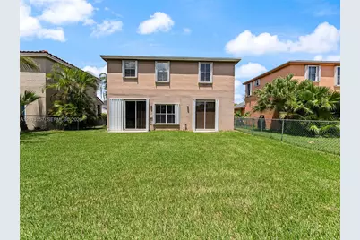 20714 NW 3rd St, Pembroke Pines, FL 33029 - Photo 23