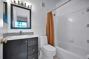 5670 NW 116th Ave, Doral, FL 33178 - Photo 19