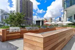 398 NE 5th St, Miami, FL 33132 - Photo 27