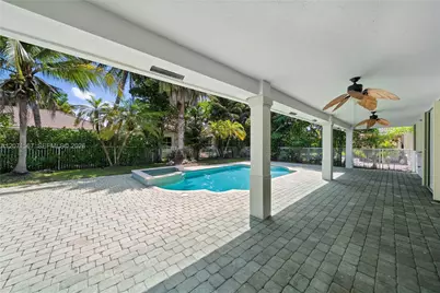 1855 Hidden Trail Ln, Weston, FL 33327 - Photo 17