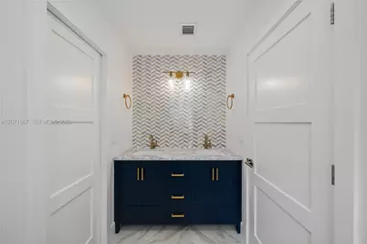 1855 Hidden Trail Ln, Weston, FL 33327 - Photo 9