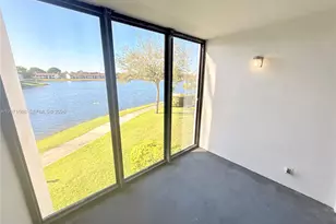 210 Lake Pointe Dr, Oakland Park, FL 33309 - Photo 7