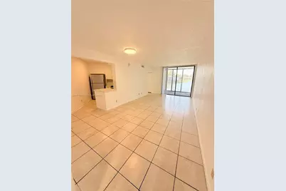 210 Lake Pointe Dr #210, Oakland Park, FL 33309 - Photo 3