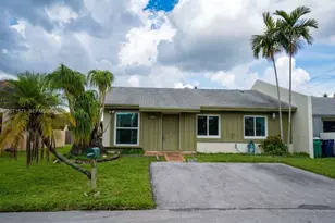11942 SW 122nd Pl, Miami, FL 33186 - Photo 1