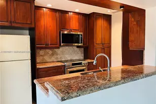 11942 SW 122nd Pl, Miami, FL 33186 - Photo 9