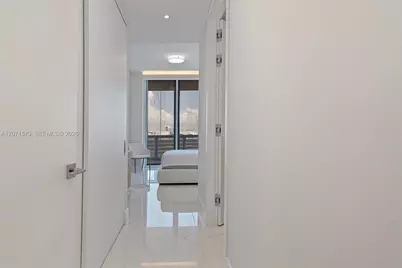 100 S Pointe Dr #910, Miami Beach, FL 33139 - Photo 31