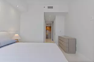 100 S Pointe Dr, Miami Beach, FL 33139 - Photo 37