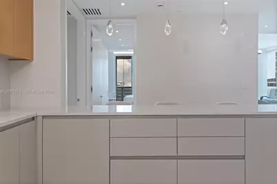 100 S Pointe Dr #910, Miami Beach, FL 33139 - Photo 29