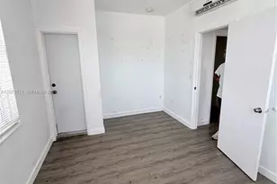 402 NW 12th Ave, Miami, FL 33128 - Photo 23