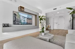 121 NE 34th St, Miami, FL 33137 - Photo 7