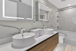 121 NE 34th St, Miami, FL 33137 - Photo 9
