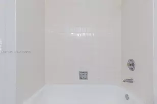 1650 NE 115th St, Miami, FL 33181 - Photo 9