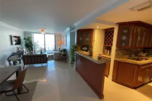 200 SE 15th Rd, Miami, FL 33129 - Photo 9