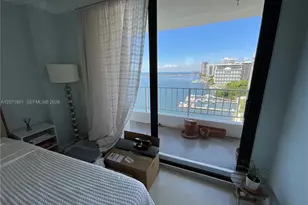 200 SE 15th Rd, Miami, FL 33129 - Photo 25