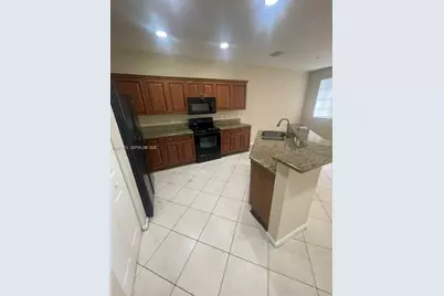 2004 Marsh Harbor Dr, Riviera Beach, FL 33404 - Photo 5