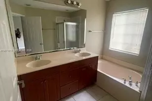 2004 Marsh Harbor Dr, Riviera Beach, FL 33404 - Photo 25