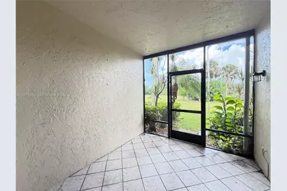 5988 Glendale, Boca Raton, FL 33433 - Photo 9