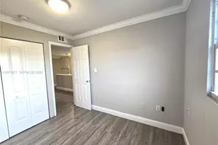 914 SW 8th Ave, Gainesville, FL 32601 - Photo 11
