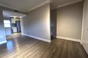 914 SW 8th Ave, Gainesville, FL 32601 - Photo 5