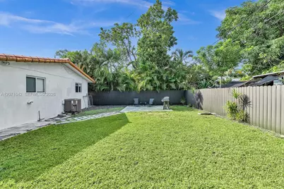 801 NE 81st St, Miami, FL 33138 - Photo 35