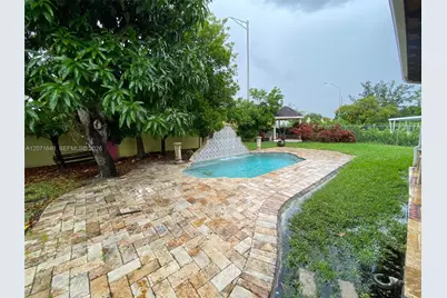 10025 SW 111 St #0, Miami, FL 33176 - Photo 15