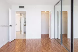 1000 Parkview Dr, Hallandale Beach, FL 33009 - Photo 5