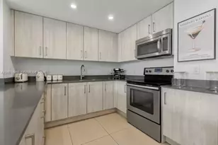 7525 E Treasure Dr, North Bay Village, FL 33141 - Photo 1