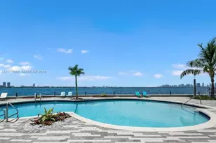 7525 E Treasure Dr, North Bay Village, FL 33141 - Photo 23