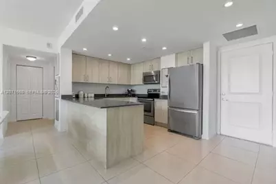 7525 E Treasure Dr #410, North Bay Village, FL 33141 - Photo 3