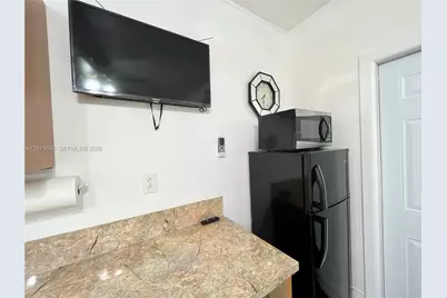 3054 NW 18th St #2, Miami, FL 33125 - Photo 5