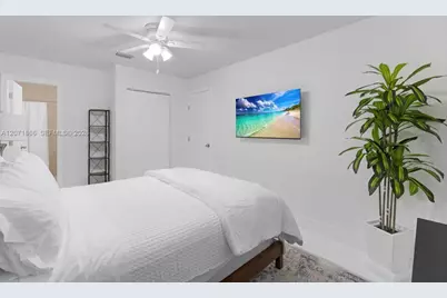1428 NE 2nd Ave #1, Fort Lauderdale, FL 33304 - Photo 15