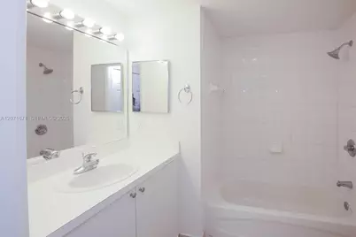 8050 N Nob Hill Rd #106, Tamarac, FL 33321 - Photo 17