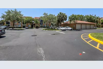 8050 N Nob Hill Rd #106, Tamarac, FL 33321 - Photo 29