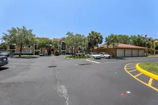 8050 N Nob Hill Rd, Tamarac, FL 33321 - Photo 29