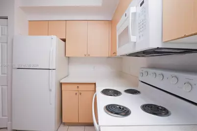 8050 N Nob Hill Rd #106, Tamarac, FL 33321 - Photo 7