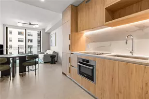 11 NE 6th St, Miami, FL 33132 - Photo 3
