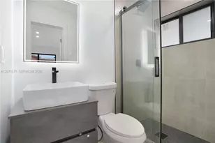 2230 N 62nd Ave, Hollywood, FL 33024 - Photo 9