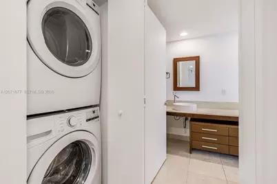 475 Brickell Ave #3811, Miami, FL 33131 - Photo 13