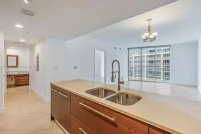 475 Brickell Ave #3811, Miami, FL 33131 - Photo 9