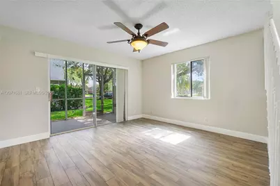 937 NW 104th Way, Coral Springs, FL 33071 - Photo 11