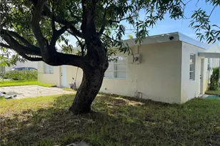 1240 W 26th Ct, Riviera Beach, FL 33404 - Photo 5