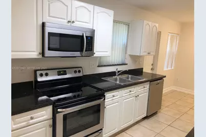 228 NW 14th Ave #0, Fort Lauderdale, FL 33311 - Photo 5
