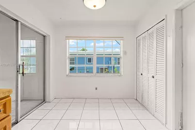 4700 NW 41st Pl, Lauderdale Lakes, FL 33319 - Photo 15