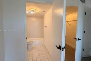 1010 NW 11th St, Miami, FL 33136 - Photo 7