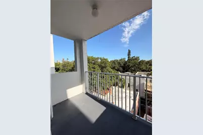 1010 NW 11th St #507, Miami, FL 33136 - Photo 3