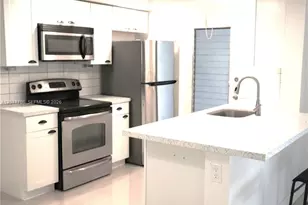 2166 NE 56th St, Fort Lauderdale, FL 33308 - Photo 3