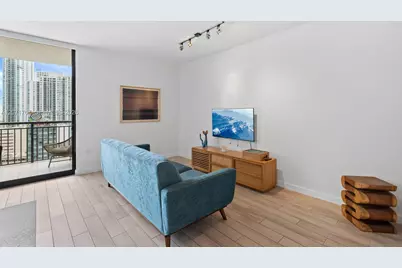999 SW 1st Ave #2502, Miami, FL 33130 - Photo 9