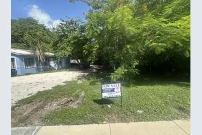 12040 W Dixie Hwy, North Miami, FL 33161 - Photo 3