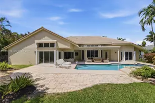 360 NE Coconut Circle, Weston, FL 33326 - Photo 3